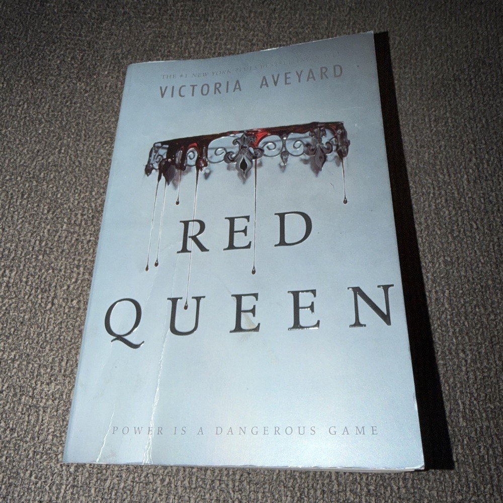 Red Queen - Paperback By Aveyard, Victoria -  Box B